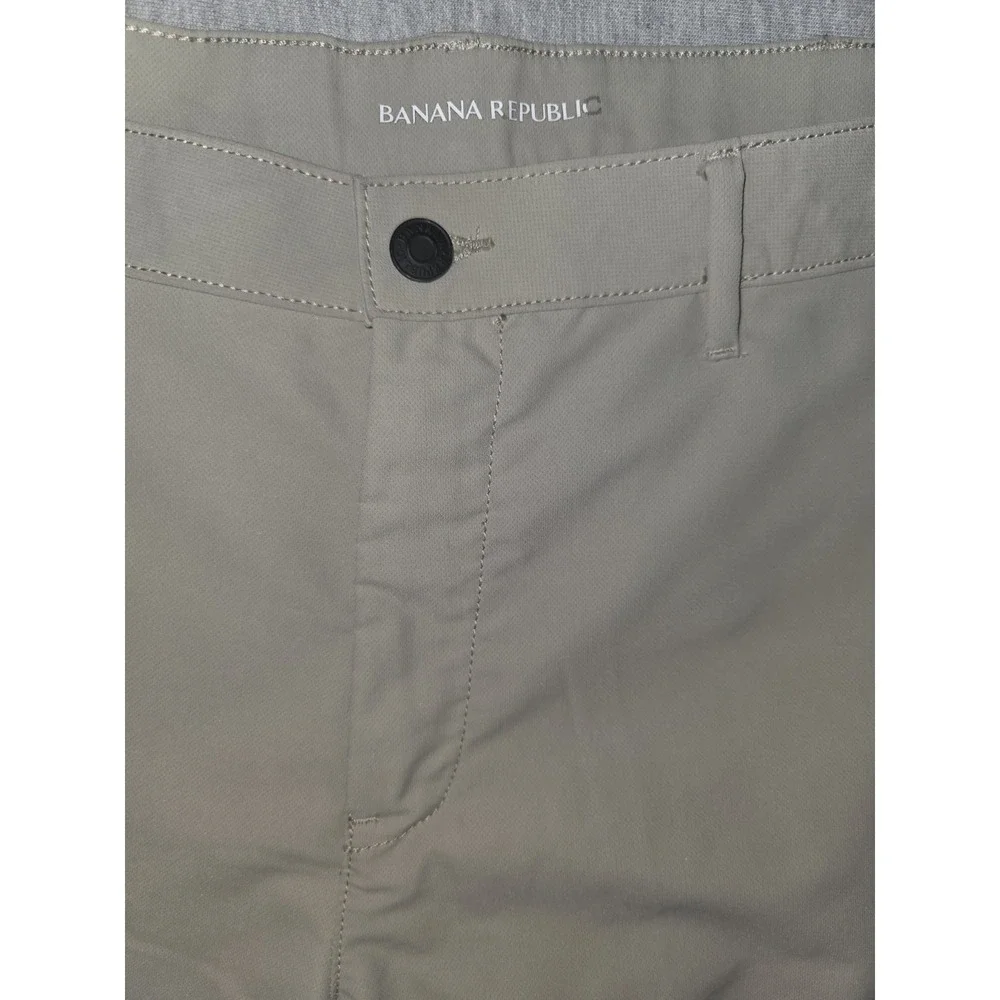 Banana Republic Performance Chino Golf Beige 36×34 Pants